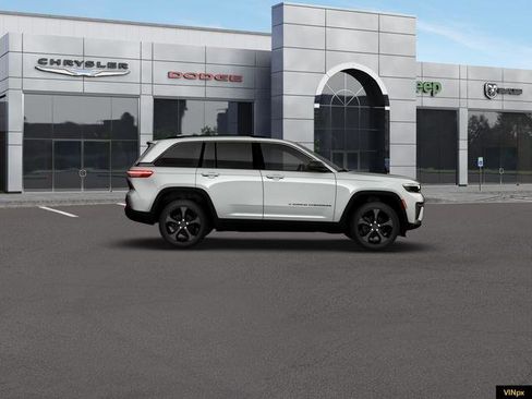 New 2026 Jeep Grand Cherokee Limited image 9
