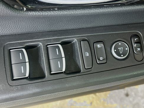 Used 2025 Honda CR-V EX-L image 15