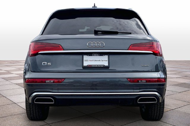 Used 2023 Audi Q5 e Premium w/ Convenience Package AWD/4WD image 4