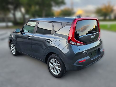 Used 2022 Kia Soul LX w/ Technology Package image 6