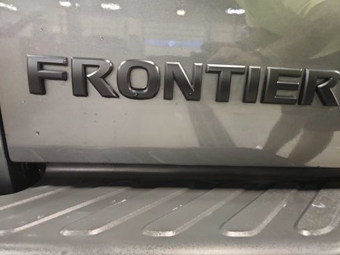 Used 2019 Nissan Frontier SV w/ Value Truck Package AWD/4WD image 39