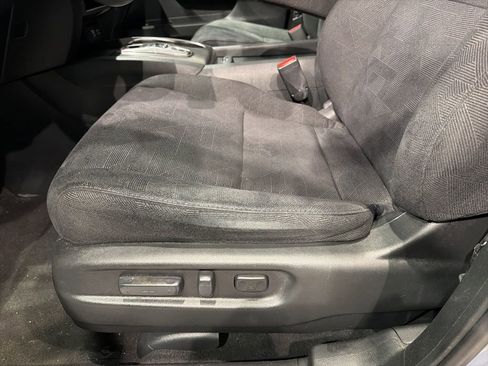 Used 2022 Honda Pilot Sport image 11