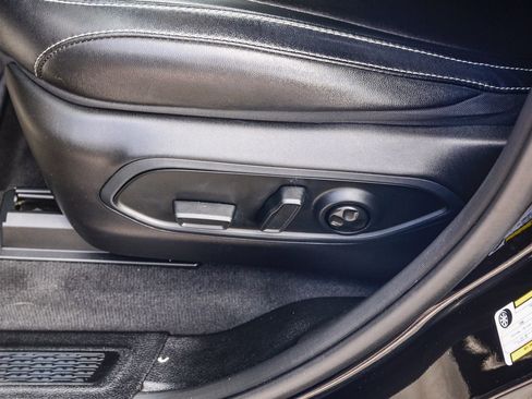 Used 2023 Jeep Grand Cherokee Limited w/ Black Appearance Package image 22