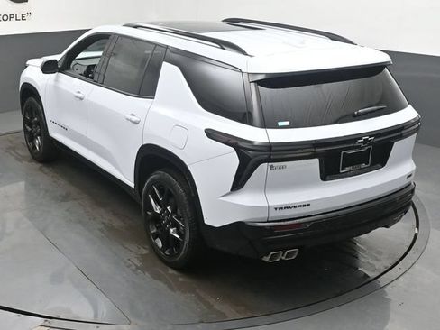 New 2026 Chevrolet Traverse RS w/ LPO, Floor Liner Package FWD image 20