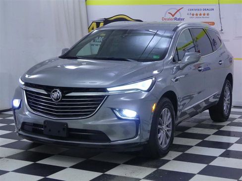 Used 2024 Buick Enclave Premium image 6