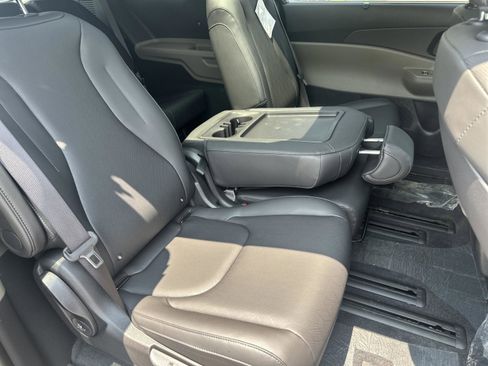 New 2025 Kia Carnival SX FWD image 39