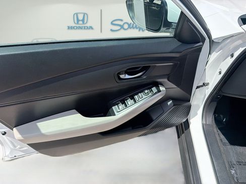 Used 2023 Honda Accord LX image 19