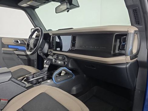 Used 2022 Ford Bronco Wildtrak AWD/4WD image 23