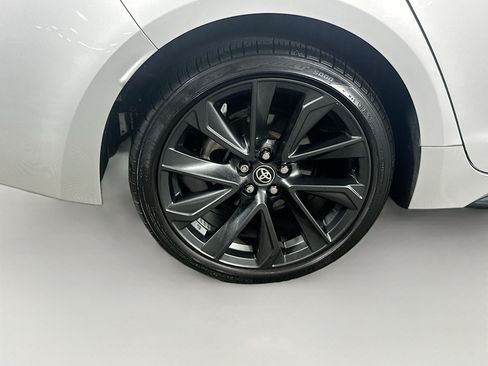 Used 2024 Toyota Corolla SE w/ SE Premium Package FWD image 11