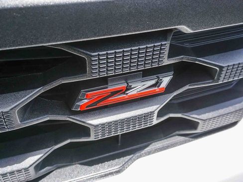 Used 2022 Chevrolet Silverado 1500 Custom Trail Boss AWD/4WD image 11