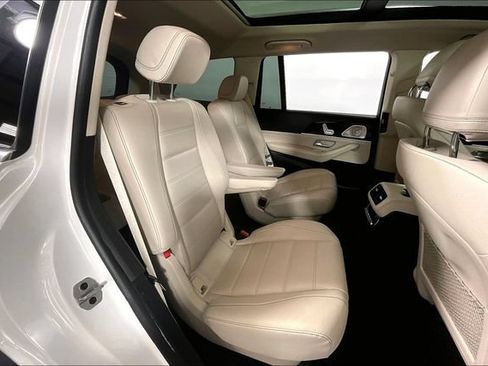 Used 2023 Mercedes-Benz GLS 450 4MATIC image 27