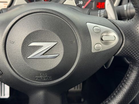 Used 2011 Nissan 370Z Touring image 20