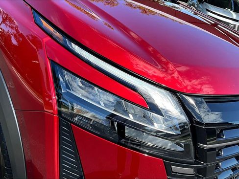 New 2026 Nissan Pathfinder SV image 13