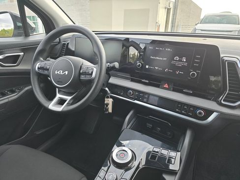 Certified 2023 Kia Sportage LX AWD/4WD image 12