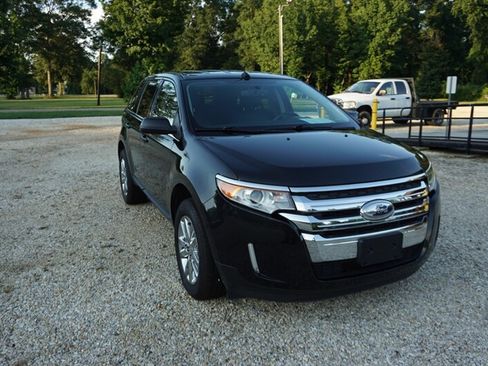 Used 2012 Ford Edge Limited w/ Driver Entry Pkg FWD image 3