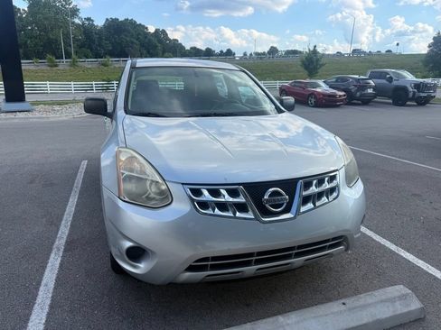 Used 2013 Nissan Rogue S AWD/4WD image 2