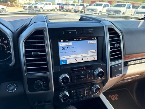 Used 2018 Ford F150 King Ranch image 20