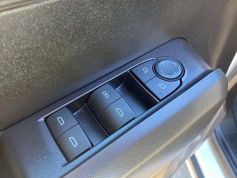 Used 2024 Chevrolet Colorado Trail Boss image 13