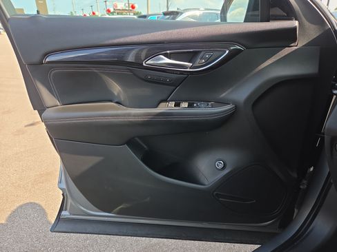 Used 2023 Buick Envision Essence w/ Sport Touring Package FWD image 10