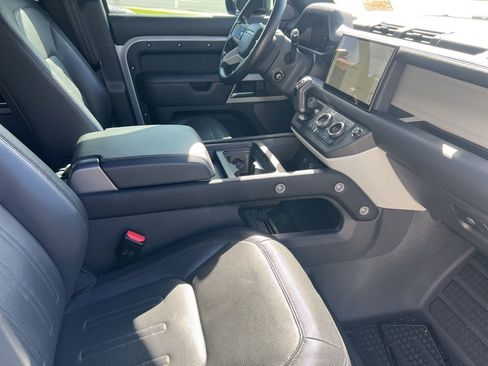Used 2022 Land Rover Defender 110 X-Dynamic HSE image 16