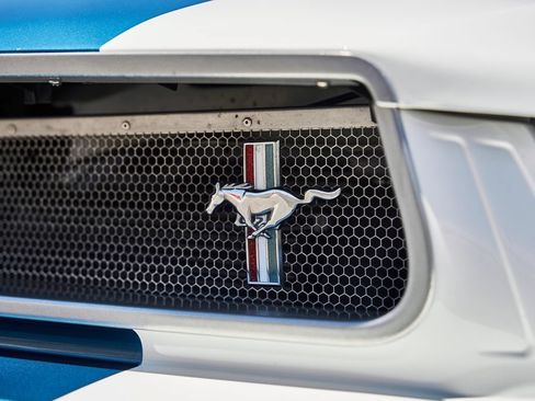 Used 2011 Ford Mustang GT Premium w/ Electronics Pkg RWD image 8