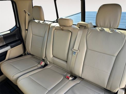 Used 2019 Ford F250 Lariat w/ Lariat Ultimate Package image 13