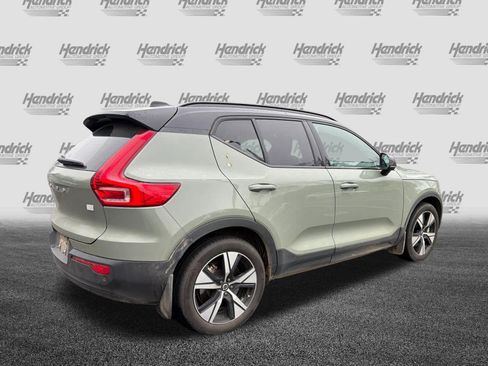 Certified 2022 Volvo XC40 P8 Recharge Plus image 11
