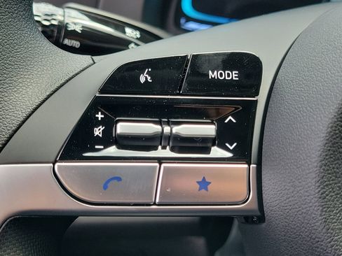 New 2026 Hyundai Elantra SE FWD image 7