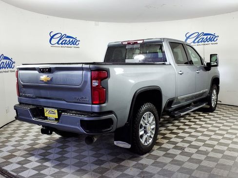 Used 2024 Chevrolet Silverado 2500 High Country w/ High Country Premium Package image 7
