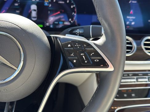 Used 2023 Mercedes-Benz E 450 4MATIC Sedan image 15