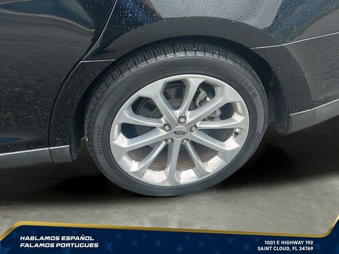 Used 2016 Ford Taurus Limited w/ Equipment Group 301A FWD image 31