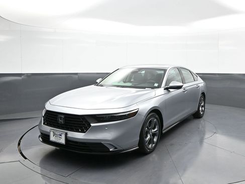 Used 2023 Honda Accord EX-L image 1