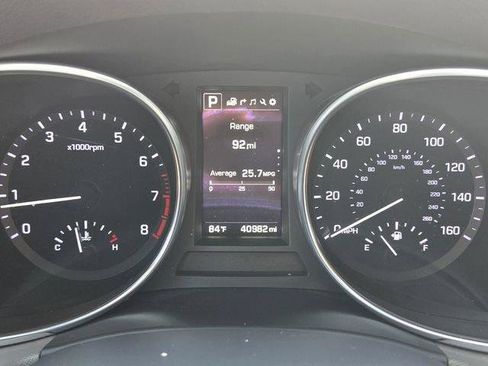 Used 2017 Hyundai Santa Fe FWD image 32