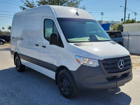 New 2025 Mercedes-Benz Sprinter 2500 image 2