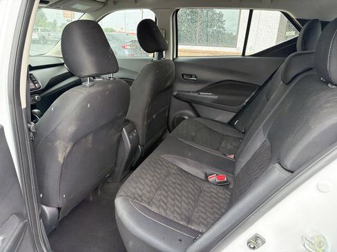 Used 2023 Nissan Kicks SV FWD image 6