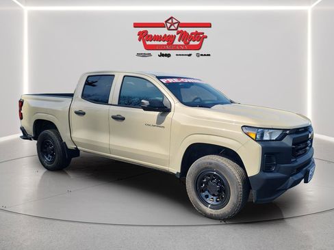 Used 2024 Chevrolet Colorado W/T image 7
