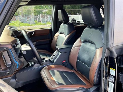 Certified 2023 Ford Bronco Outer Banks w/ Sasquatch Package AWD/4WD image 23
