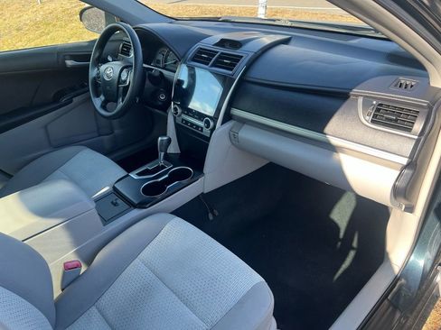 Used 2012 Toyota Camry LE image 19