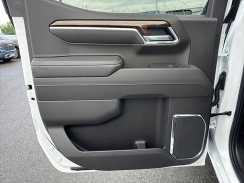 New 2026 GMC Sierra 1500 Elevation image 28