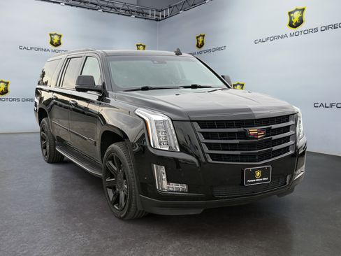 Used 2019 Cadillac Escalade ESV Premium Luxury image 7