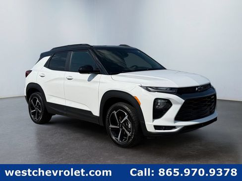 Used 2023 Chevrolet TrailBlazer RS w/ Sun and Liftgate Package AWD/4WD image 1