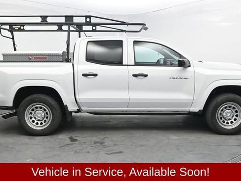 Used 2024 Chevrolet Colorado W/T w/ Safety Package RWD image 9