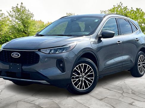 Used 2025 Ford Escape SE image 12