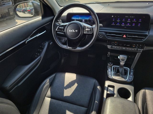 Certified 2024 Kia Seltos SX w/ SX Sunroof Package AWD/4WD image 11