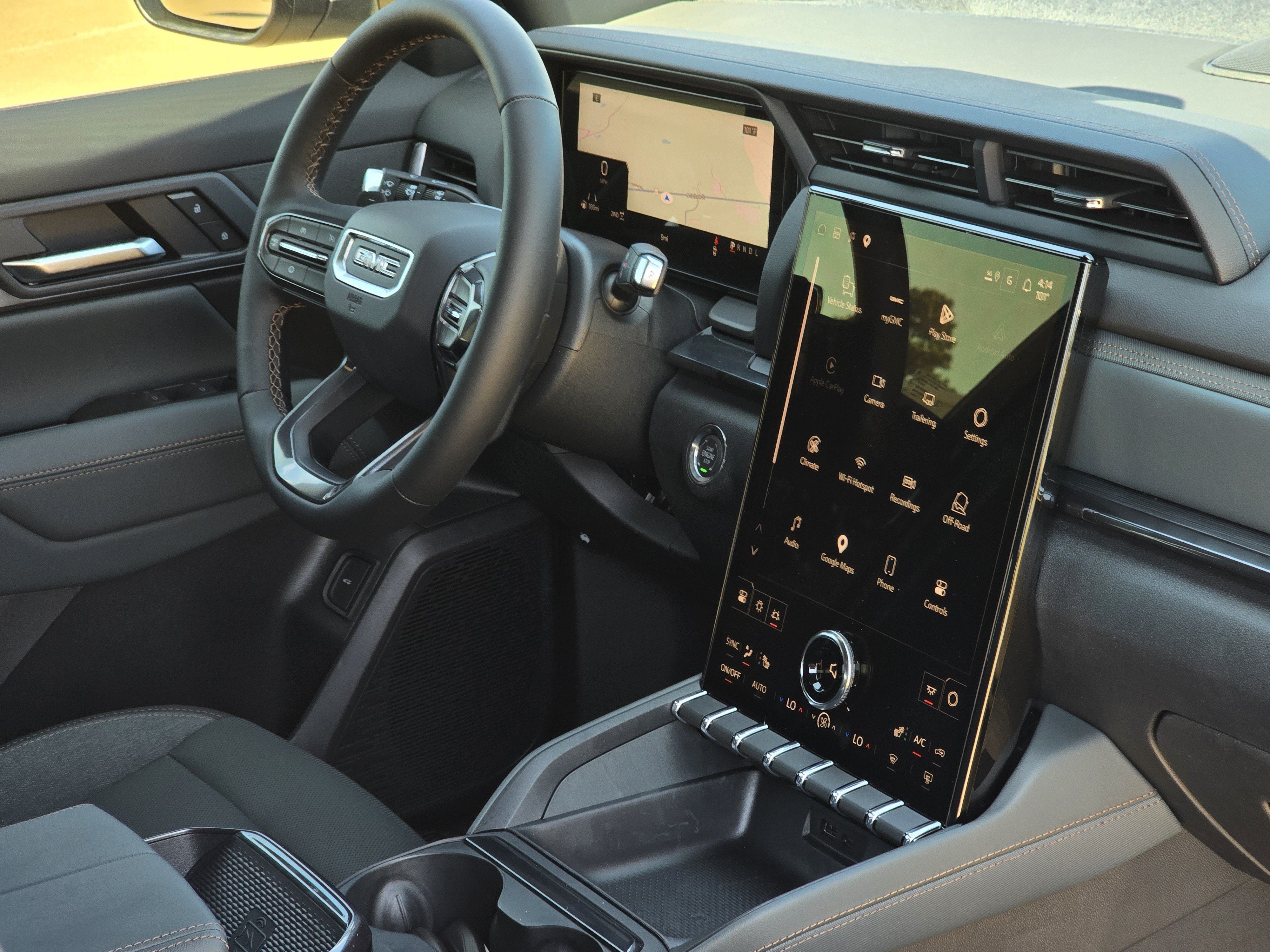 New 2027 GMC Terrain AT4 w/ Technology Package II AWD/4WD image 9