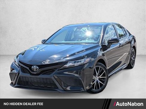 Certified 2024 Toyota Camry SE FWD image 1