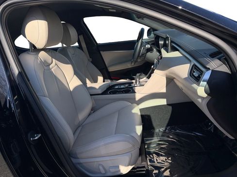 Used 2026 Genesis G70 2.5T image 15