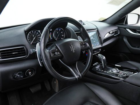 Certified 2022 Maserati Levante GT AWD/4WD image 16