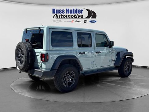 Used 2024 Jeep Wrangler Unlimited Sport AWD/4WD image 7