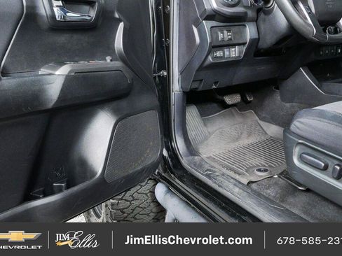Used 2022 Toyota Tacoma TRD Off-Road w/ Technology Package AWD/4WD image 7